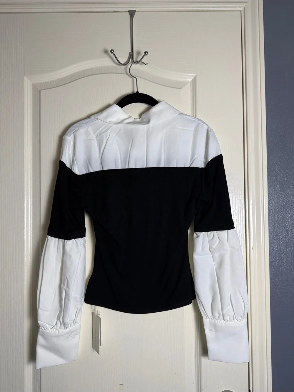 COMMENSE Color Block Skinny Lapel Top - Picture 3 of 4